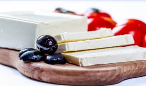 Προβληματισμός για τη φέτα λόγω ευλογιάς