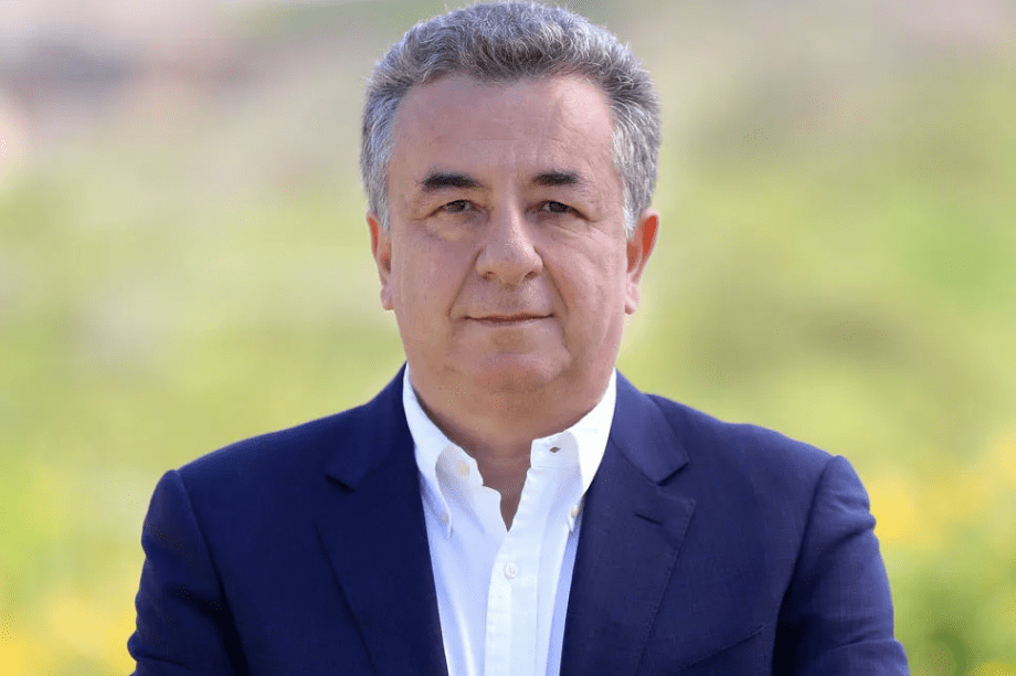 Σταύρος Αρναουτάκης