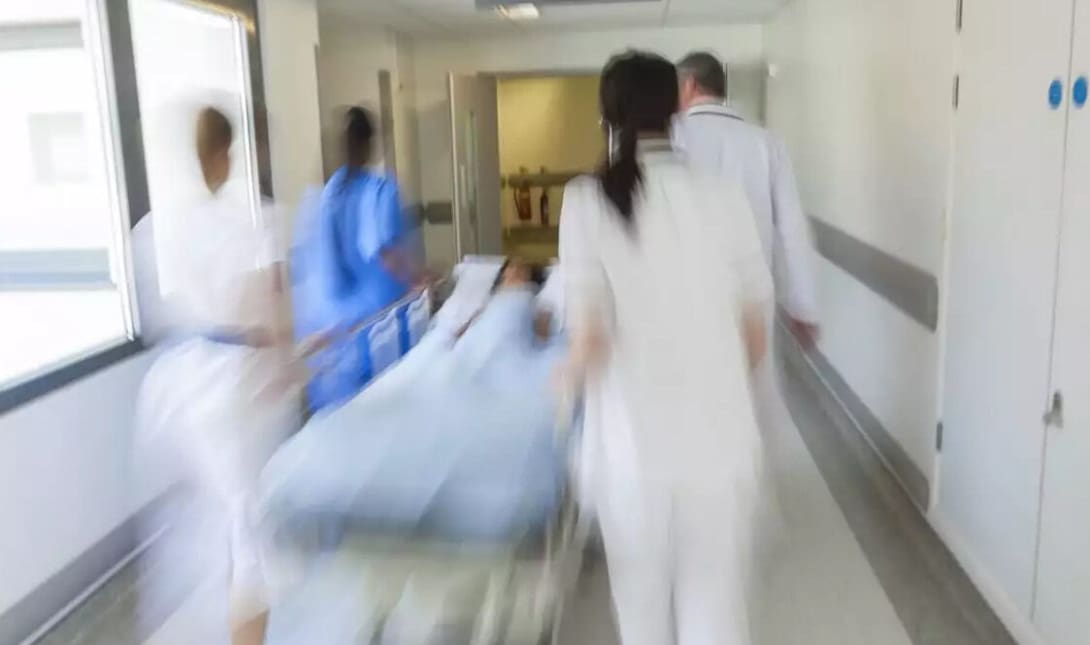 νοσοκομείο επείγοντα περιστατικά τραυματιοφορείς ασθενής