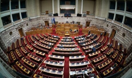Έντονη αντιπαράθεση της κυβέρνησης και των κομμάτων της αντιπολίτευσης