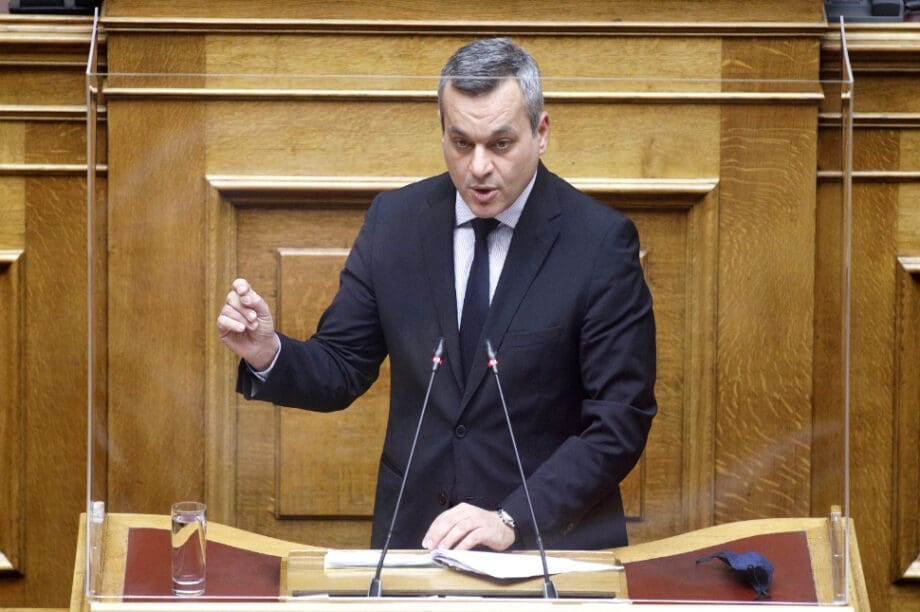 Χάρης Μαμουλάκης