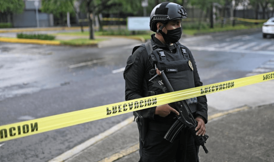 Αστυνομία Μεξικό αστυνομικός όπλο κράνος