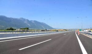 Φωτιά ξέσπασε στον Ε65 – Διεκόπη η κυκλοφορία στο ρεύμα προς Αθήνα