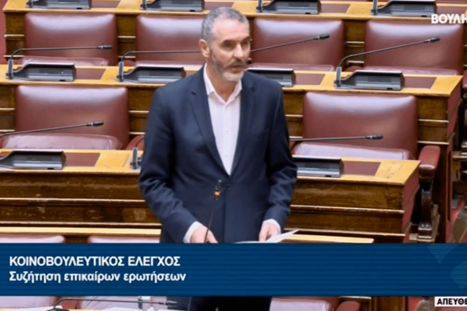Μανόλης Χνάρης