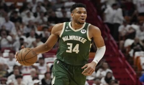 Αντετοκούνμπο Μπάσκετ NBA