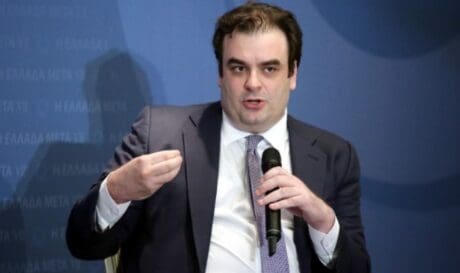 Κυριάκος Πιερρακάκης, Υπουργός Εθνικής Οικονομίας και Οικονομικών ευρώ