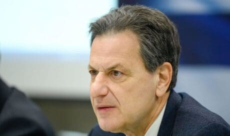 Ο υπουργός ΠΤι είπε σε συνέντευξή του ο υπουργός Περιβάλλοντος και Ενέργειας Θεόδωρος Σκυλακάκης