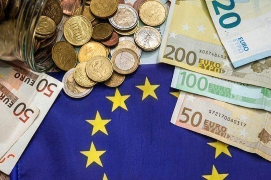 χρήματα ευρώ