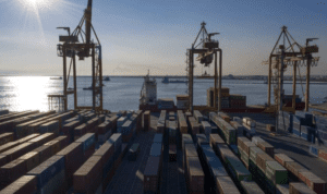 Εργατικό ατύχημα στο λιμάνι της Θεσσαλονίκης: 54χρονη διακομίστηκε με ασθενοφόρο νοσοκομείο