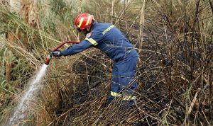 Συναγερμός για φωτιά στη Μεσαρά – Στο σημείο παραμένει η Πυροσβεστική για αναζωπυρώσεις