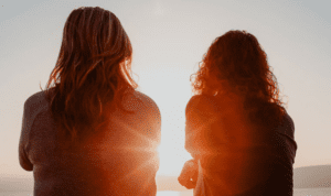 Περιφέρεια Κρήτης: Δράσεις για τη βία κατά των γυναικών με σύνθημα – ItStopsWithMe