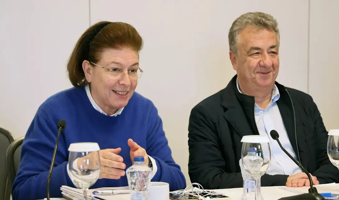 Σταύρος Αρναουτάκης Λίνα Μενδώνη