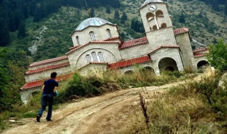 Ροποτό λοξή εκκλησία