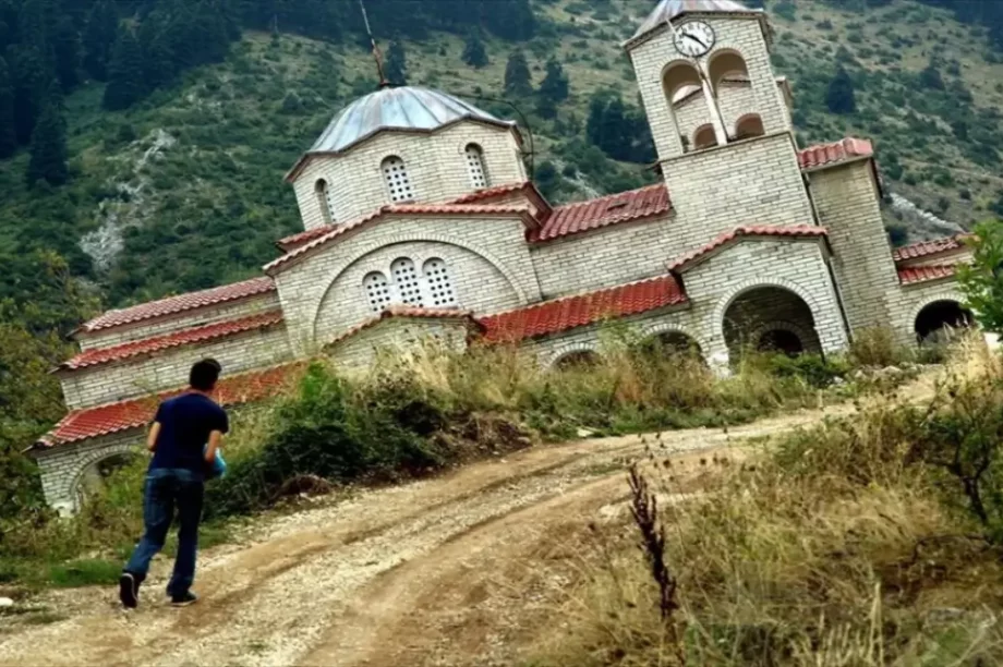 Ροποτό λοξή εκκλησία