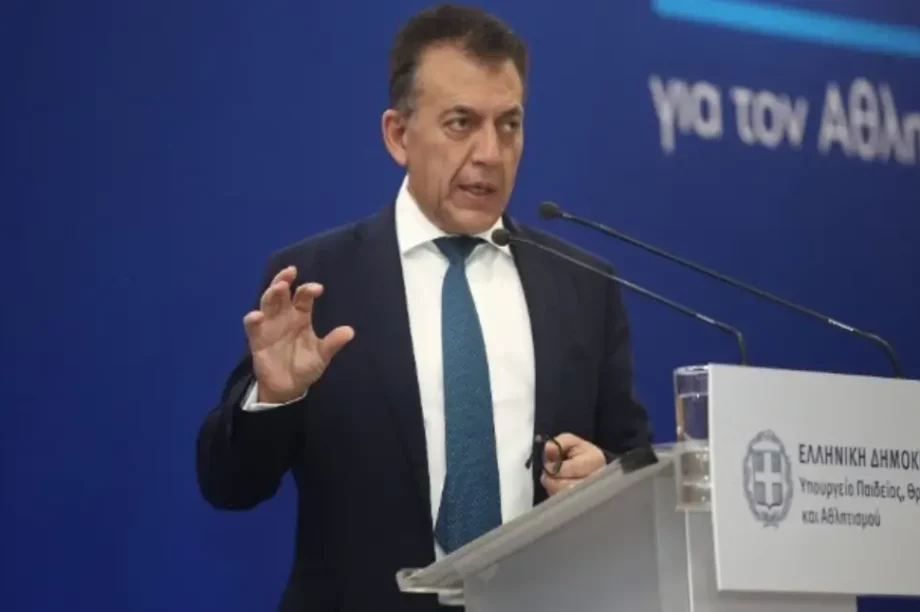 Γιάννης Βούτσης