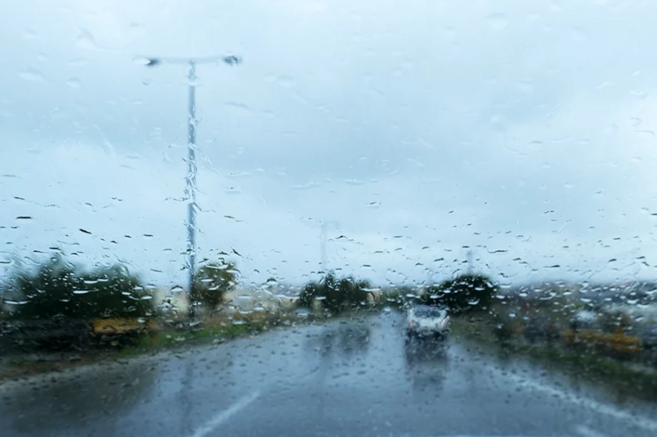 βροχή οδήγηση
