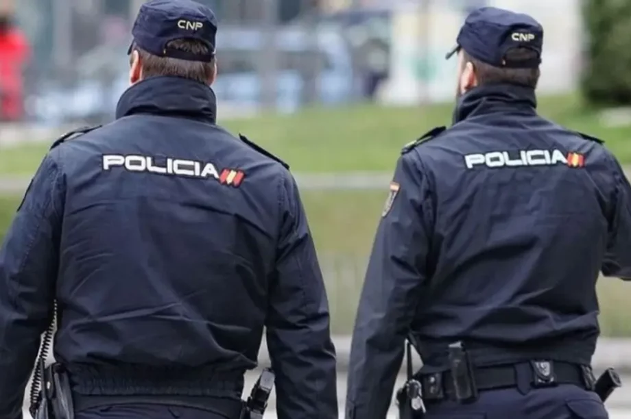 Αστυνομία Ισπανία σύλληψη κλοπή Βενζινάδικο ανήλικος