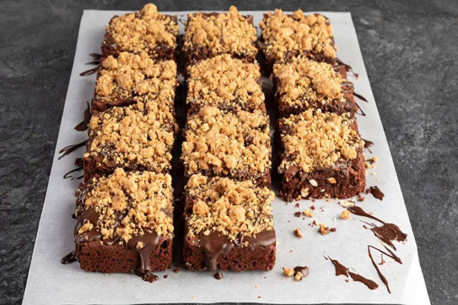Brownies με σοκολάτα και crumble αμυγδάλου
