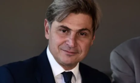 Νικόλας Φαραντούρης
