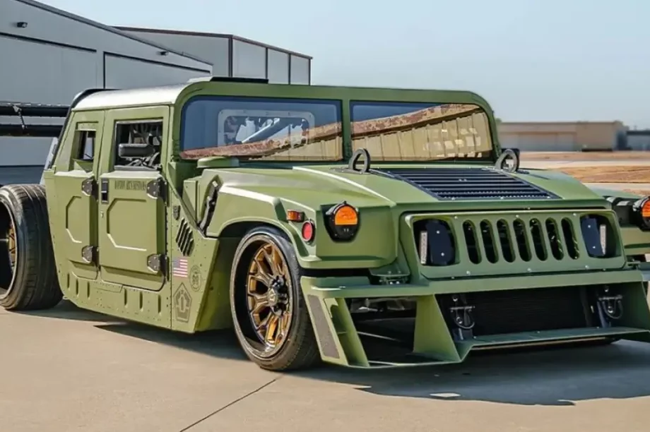 Humvee στρατιωτικό όχημα
