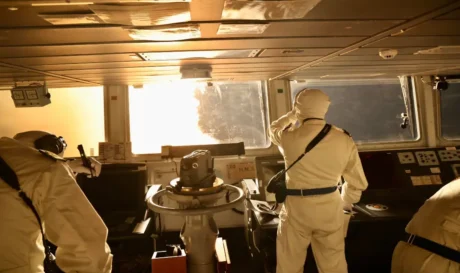 Τον βομβαρδισμό θέσεων των ανταρτών Χούθι στην Υεμένη από αέρος και θαλάσσης ξεκίνησαν ΗΠΑ και Ηνωμένο Βασίλειο