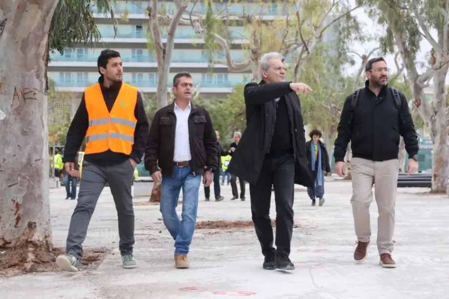 Αλέξης Καλοκαιρινός