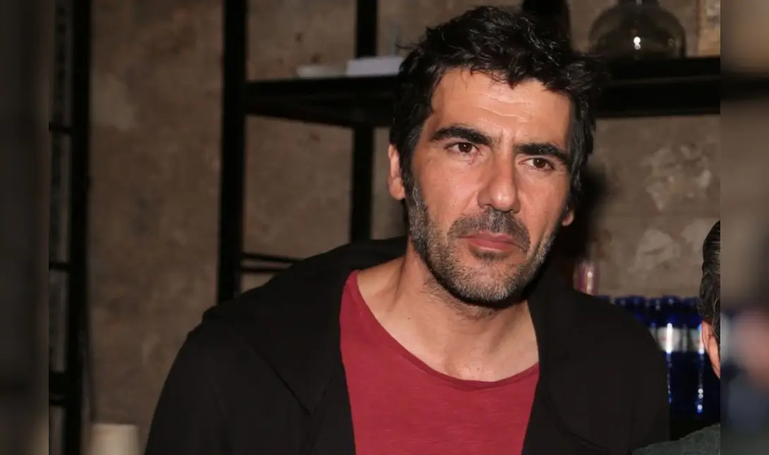Αντώνης Καρυστινός