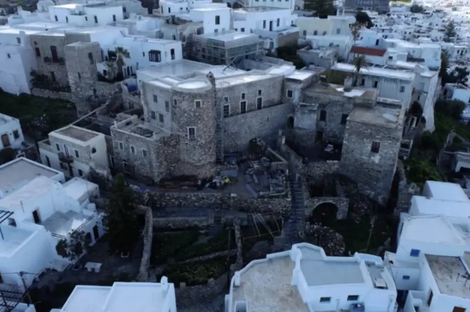 Το Υπουργείο Πολιτισμού προχωρεί στην ίδρυση του Κέντρου Μελέτης του Κυκλαδικού Πολιτισμού ως προσάρτημα του Μουσείου Κυκλαδικού Πολιτισμού, στη Νάξο, η κατασκευή και η έκθεση του οποίου ολοκληρώνεται το 2026.