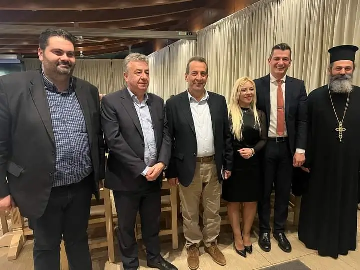κοπή πίτας ΚΟΙΠΟΔΙΝ