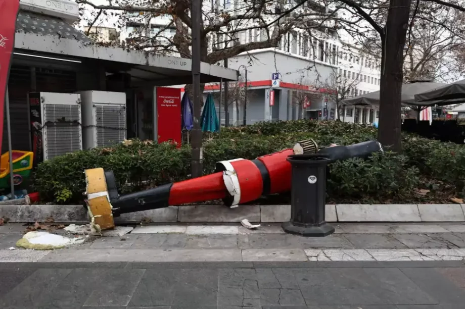 Λάρισα χριστουγεννιάτικος στολισμός