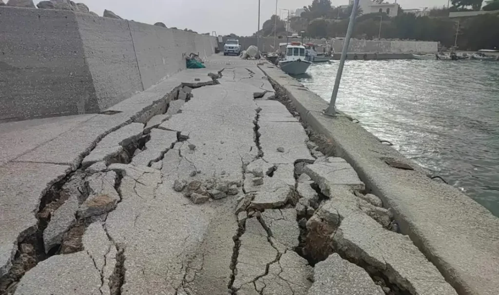 Μακρυ Γιαλός Λιμάνι ζημιές