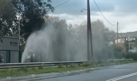 νερό δρόμος αγωγός
