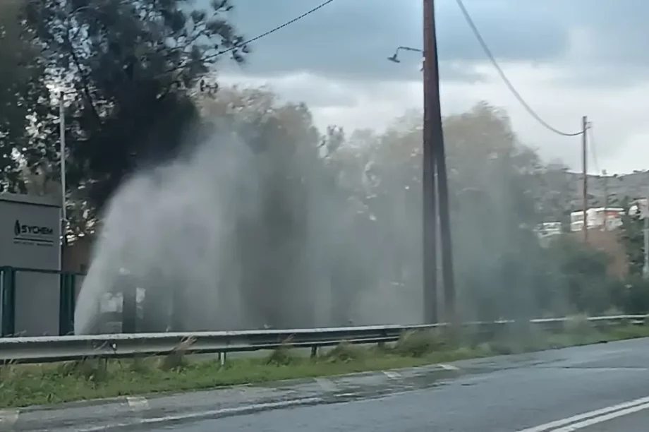 νερό δρόμος αγωγός