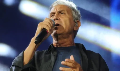 Γιώργος Νταλάρας