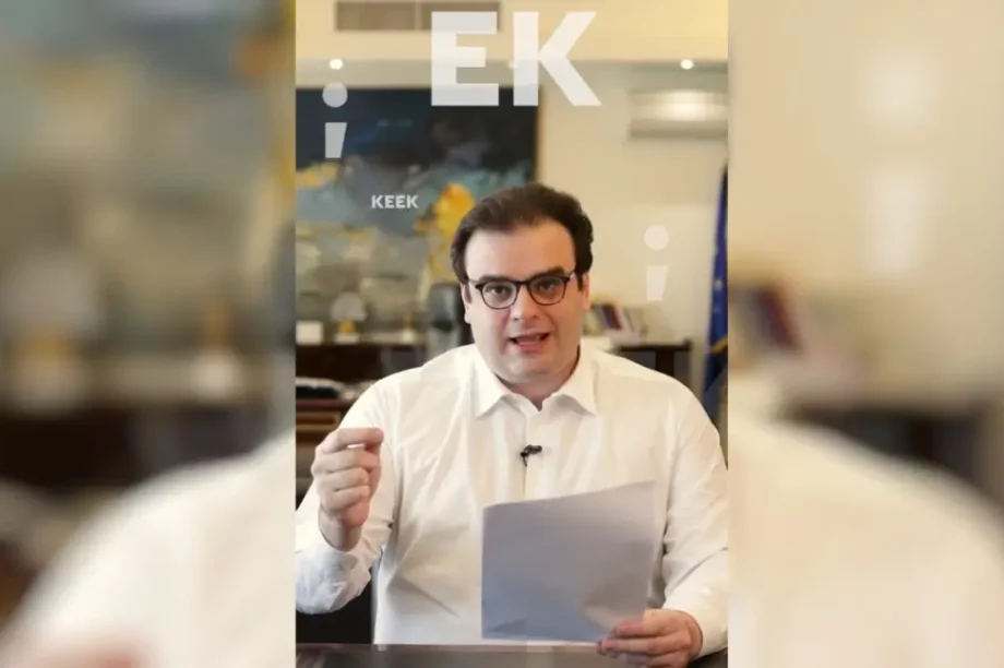 Ο Κυριάκος Πιερρακάκης στο TikTok για την επαγγελματική εκπαίδευση