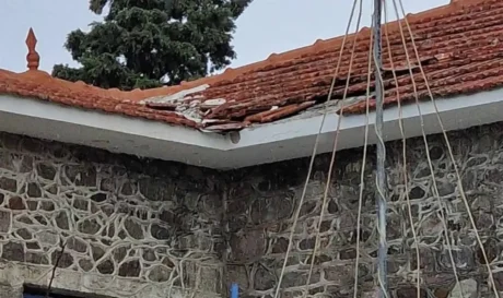 Στέγη σχολείο Μυτιλήνη
