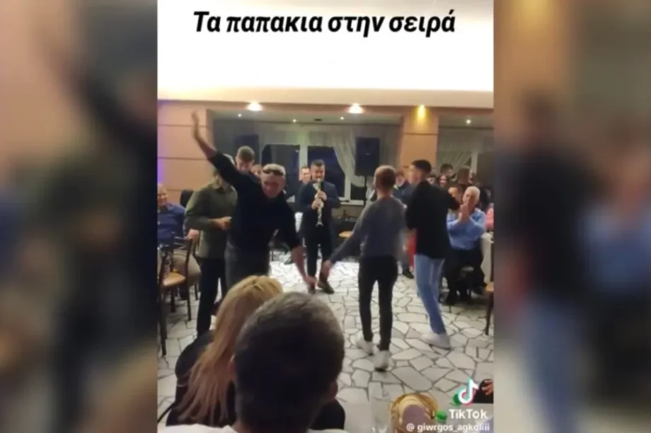 Τα παπάκια viral Λαρισαίος