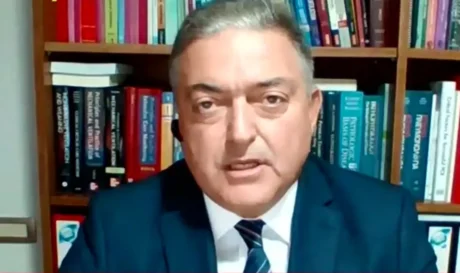 Θεόδωρος Βασιλακόπουλος καθηγητής Πνευμονολογίας- Εντατικής θεραπείας ΕΚΠΑ