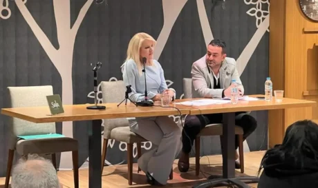 Θεοδώρα Τζάκρη