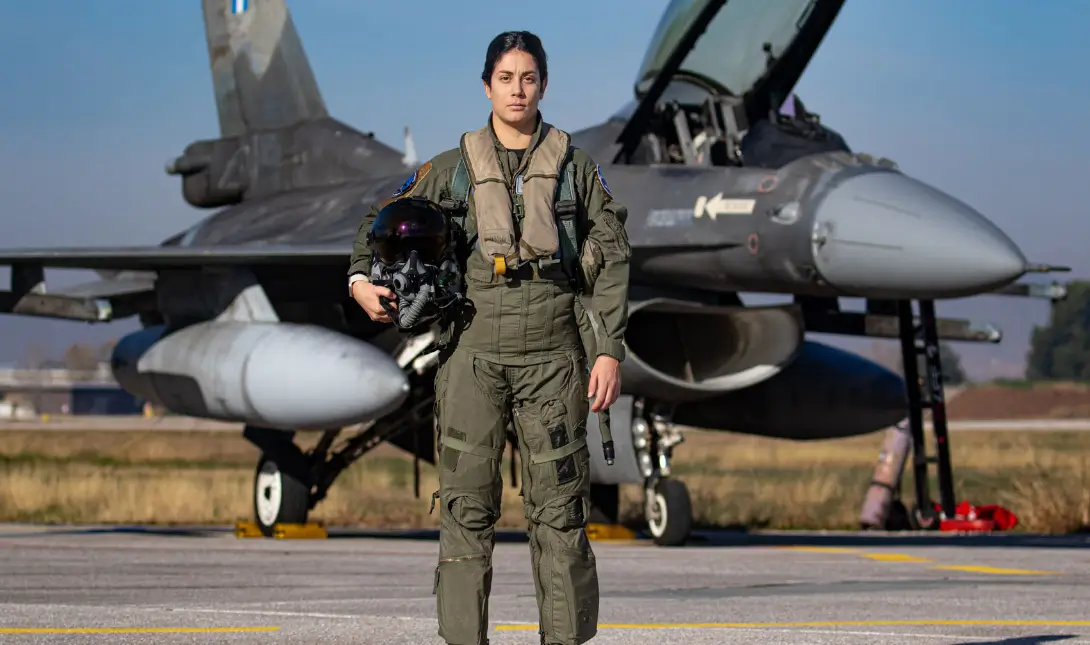Χρυσάνθη Νικολοπούλου πρώτη γυναίκα πιλότος F-16