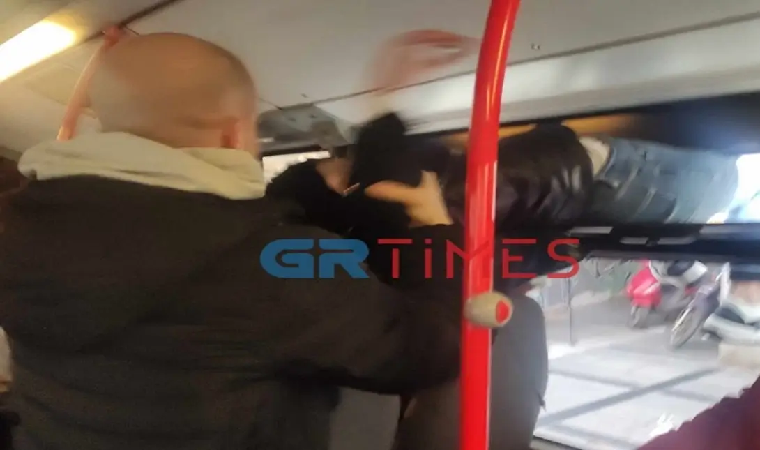 Θεσσαλονίκη: Απίστευτο περιστατικό σε λεωφορείο, με πορτοφολού που διέφυγε από παράθυρο
