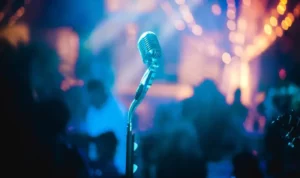 Η πρώτη αντίδραση του τραγουδιστή στις καταγγελίες περί ασέλγειας