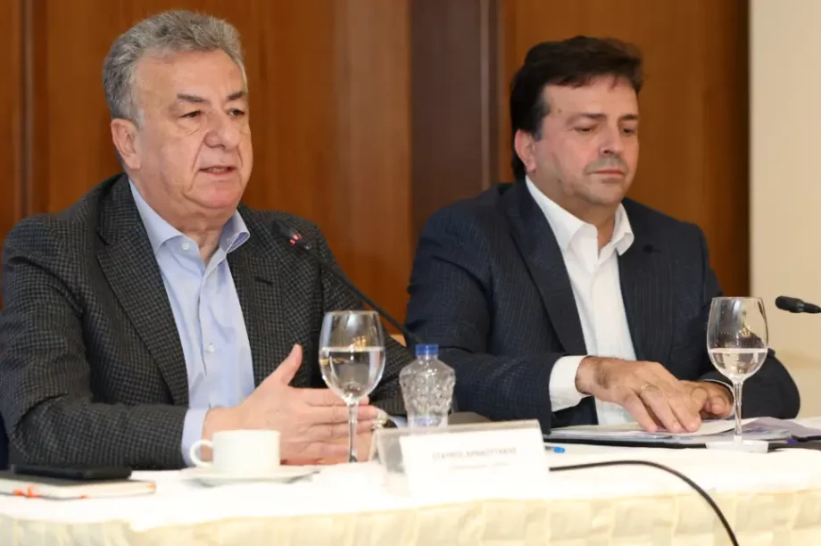 Σταύρος Αρναουτάκης