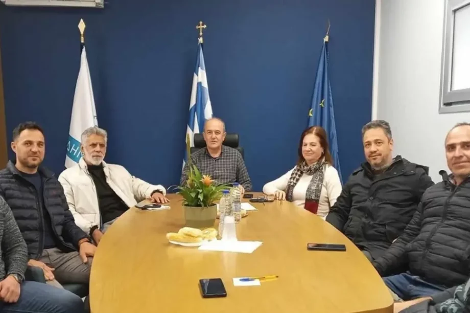 Ο Δήμαρχος Ιεράπετρας συναντήθηκε με τους εργαζομένους ραδιοταξί