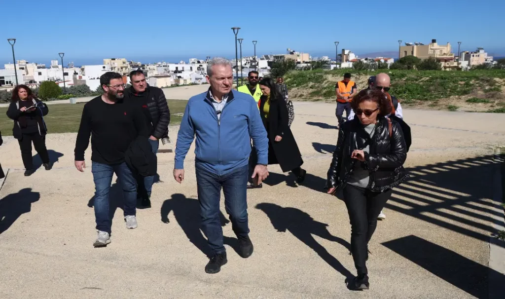 Αλέξης Καλοκαιρινός Δήμαρχος Ηρακλείου αυτοψία έργο αποκατάσταση Ενετικά Τείχη