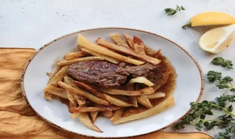 Μοσχαράκι τηγανιτές πατάτες