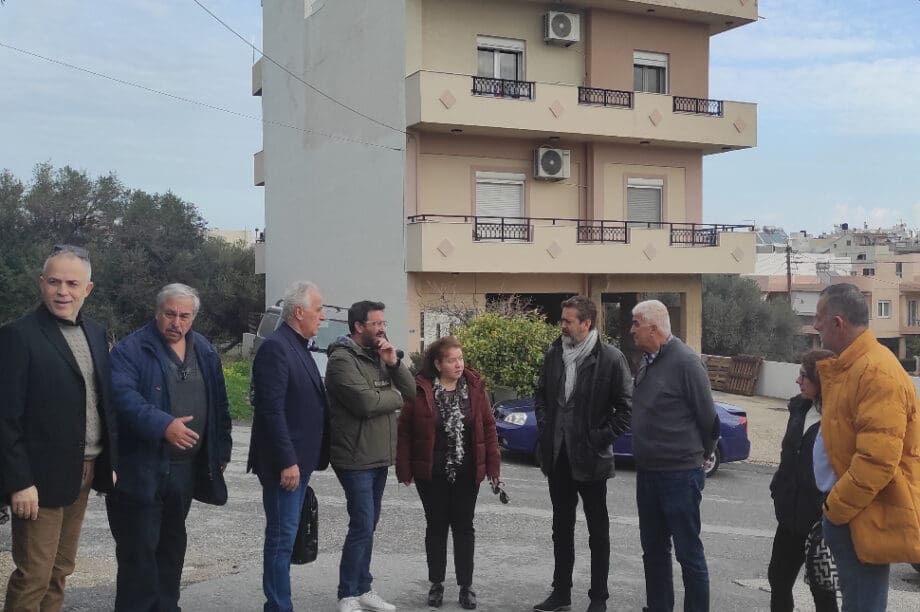 Αντιδήμαρχοι Ηρακλείου επίσκεψη σε σχολεία