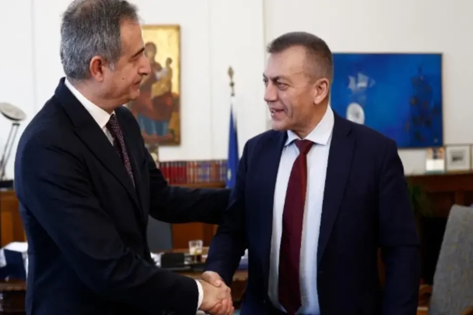 Γιάννης Βρουτσής