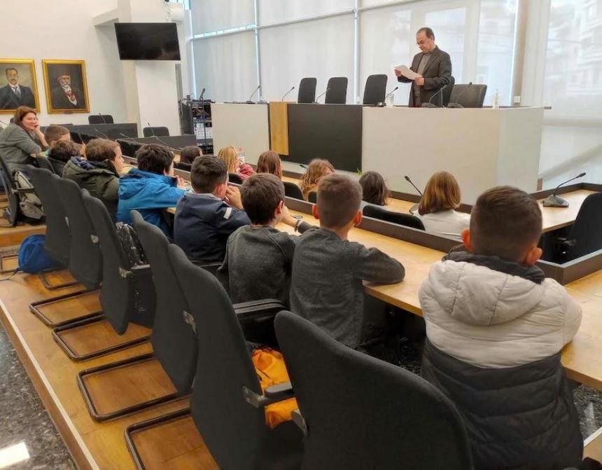 Οι μαθητές του δημοτικού σχολείου Ρουσοσπιτιού γνώρισαν τον Δήμαρχο Ρεθύμνης