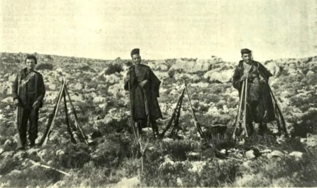 επαναστάτες Ακρωτήρι